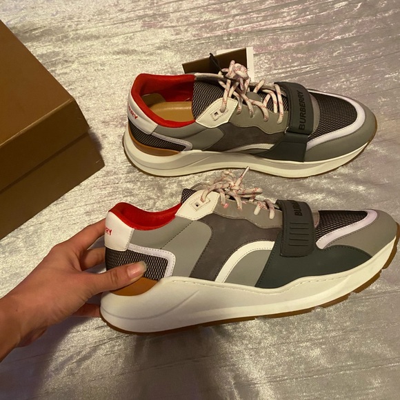 Worn twice to an event , in good condition - Picture 3 of 4